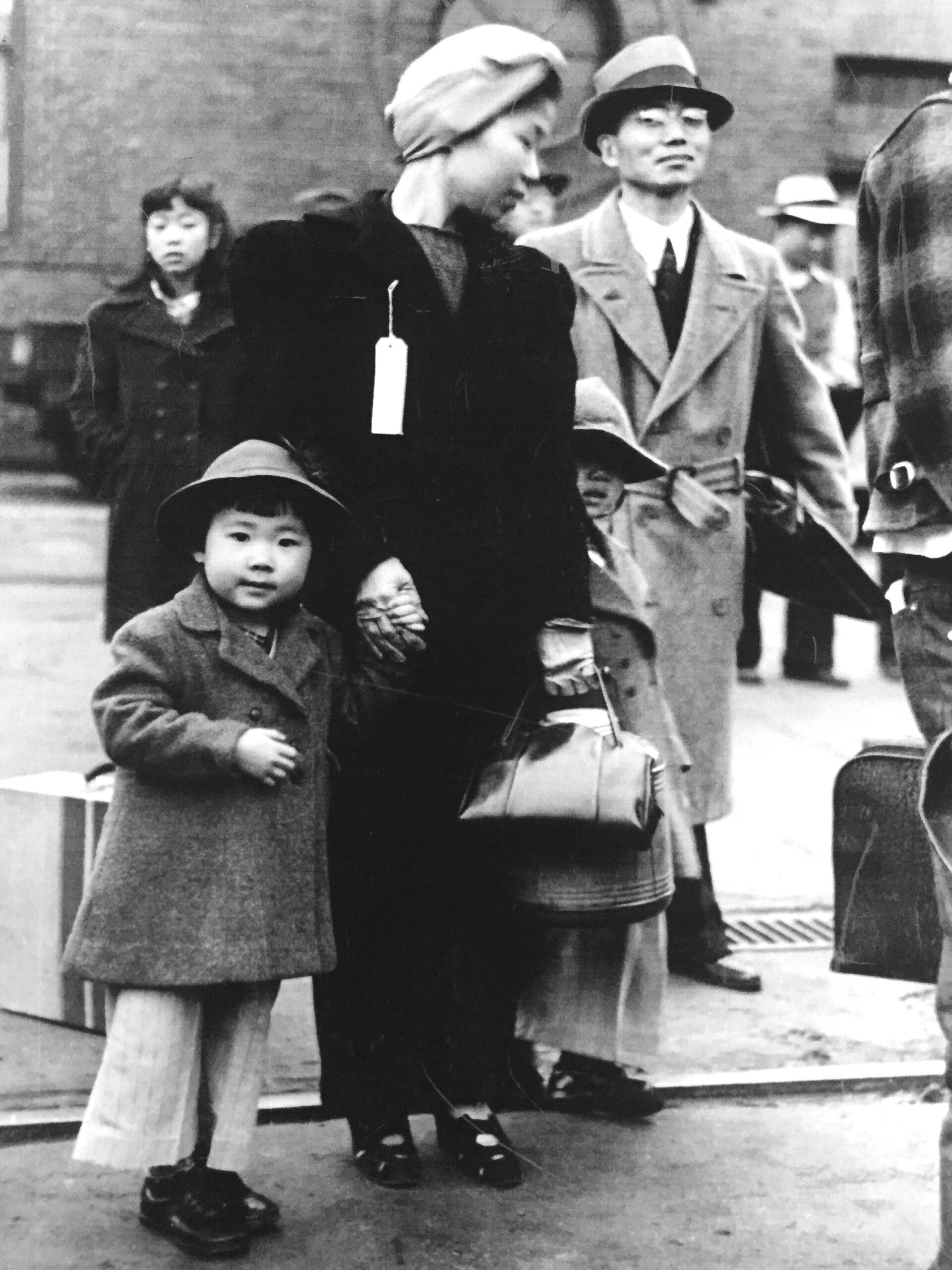 Manzanar survivor recounts a life behind barbed wire